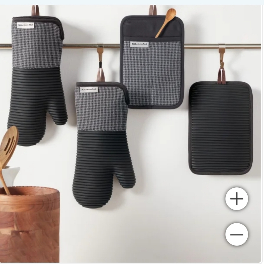 (Ew)KitchenAid 4-piece Oven Mitt and Potholder Set